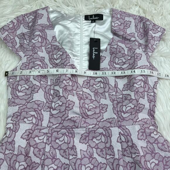 Lulus Cap Sleeve Floral Violet Brocade Mini Cocktail Dress Size M NWT - Picture 4 of 12